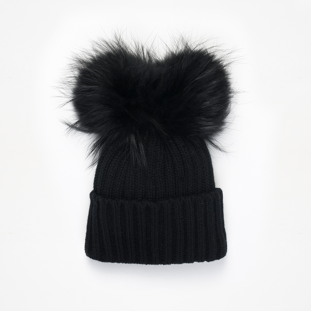 Bonnet Hiver avec pompon doublé satin Noir