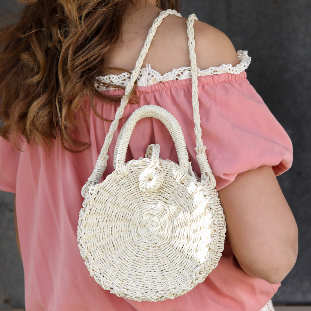 Sac en osier rond bandouli re